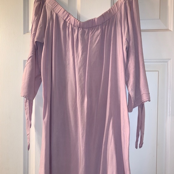 Side off the shoulder dress - Picture 2 of 3